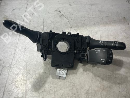 Used Steering column stalk Steering column stalk RENAULT MEGANE IV Hatchback (B9A/M/N_) 1.5 dCi 110 (B9A3) (110 hp) 36695499 36695499