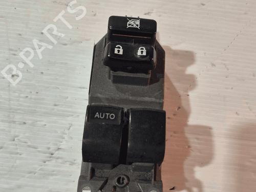 Interruttore Interruttore TOYOTA YARIS (_P13_) 1.0 (KSP130_, KSP130) (69 hp) 33820782 33820782