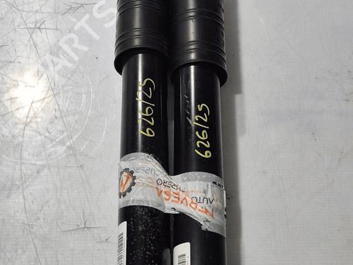 Used Left rear shock absorber Left rear shock absorber FIAT TIPO Hatchback (356_, 357_) 1.6 D (356HXG1B, 356HXG11) (120 hp) 33820957 33820957