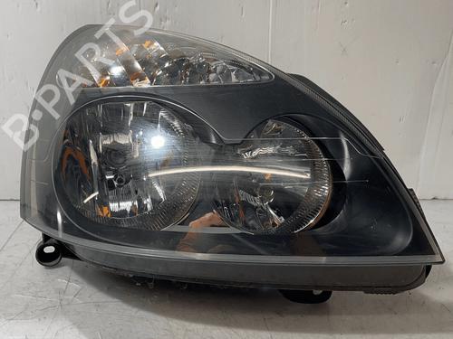 Used Right headlight Right headlight RENAULT CLIO II (BB_, CB_) 1.2 (BB0A, BB0F, BB10, BB1K, BB28, BB2D, BB2H, CB0A,... (58 hp) 33821348 33821348