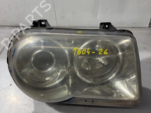 Used Right headlight Right headlight CHRYSLER 300C Touring (LX, LE) 3.0 CRD (218 hp) 40525138 40525138