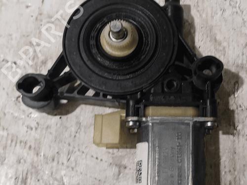 Used Left front window motor Left front window motor VW GOLF VII (5G1, BQ1, BE1, BE2) 1.2 TSI (86 hp) 33822395 33822395