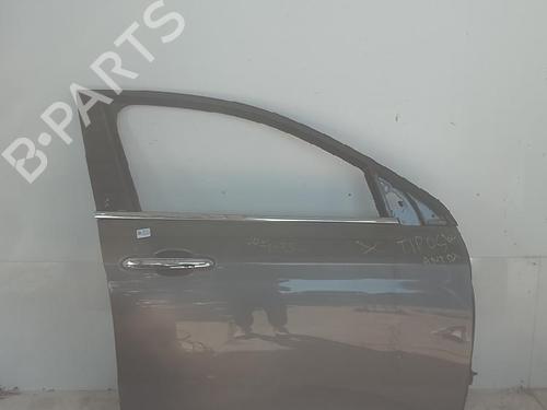 Used Right front door Right front door 38084573 38084573