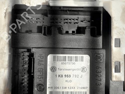 Right front window motor VW GOLF V (1K1) 1.9 TDI | BP33823630E20 - Image 5