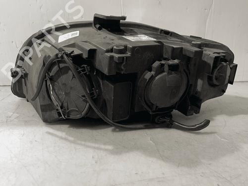 Right headlight AUDI A4 B7 (8EC) 2.0 TDI | BP33820827C29 - Image 2