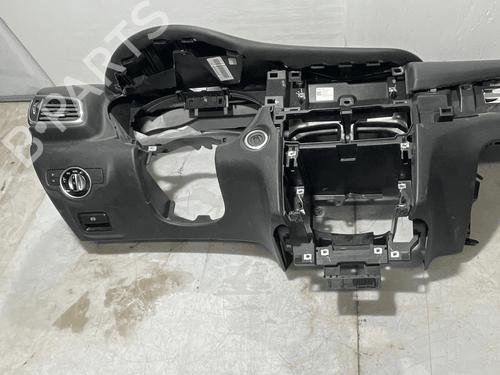 Used Dashboard Dashboard INFINITI Q30 1.5 D (109 hp) 35895221 35895221