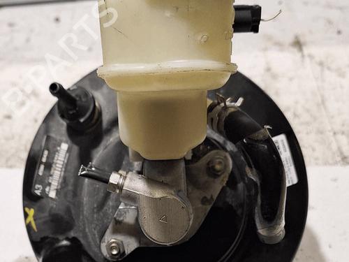 Bremseservo Bremseservo TOYOTA YARIS (_P9_) 1.0 VVT-i (KSP90_, KSP90R) (69 hp) 33823810 33823810