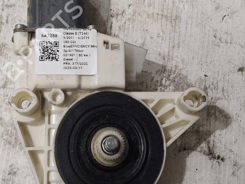 Used Right front window motor Right front window motor MERCEDES-BENZ B-CLASS Sports Tourer (W246, W242) B 180 CDI (246.200) (109 hp) 33822229 33822229