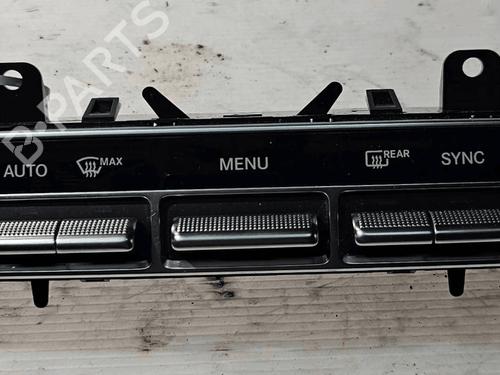 climate-control-mercedes-benz-a-class-w176-2012-2013-2014-2015-2016-2017-2018-33821182 main image