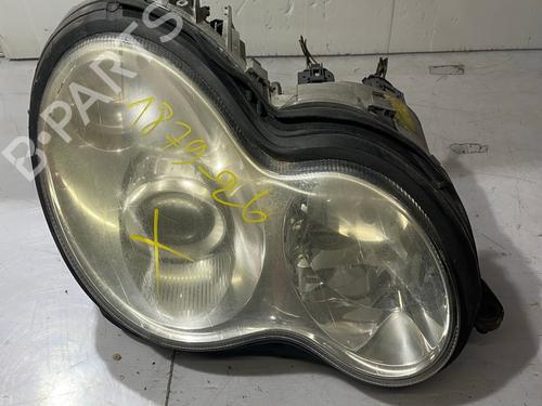 Used Right headlight Right headlight MERCEDES-BENZ C-CLASS T-Model (S203) C 220 CDI (203.208) (150 hp) 40524933 40524933