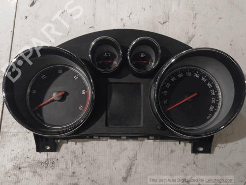 Used Instrument cluster Instrument cluster OPEL INSIGNIA A Sports Tourer (G09) 2.0 CDTI (35) (131 hp) 33824239 33824239