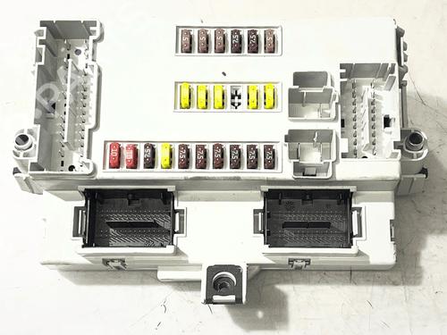 Used Fuse box Fuse box ALFA ROMEO GIULIETTA (940_) 2.0 JTDM (940FXE1A, 940FXG11) (170 hp) 33822902 33822902