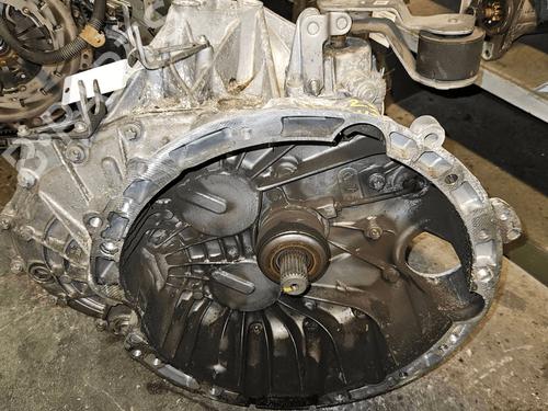 Used Gearbox Gearbox INFINITI Q30 1.5 D (109 hp) 33823649 33823649