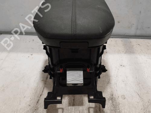 Armrest / Center console TOYOTA RAV 4 V (_A5_, _H5_) 2.5 Hybrid AWD (AXAH54, AXAL54) | BP33821156I20 - Image 3