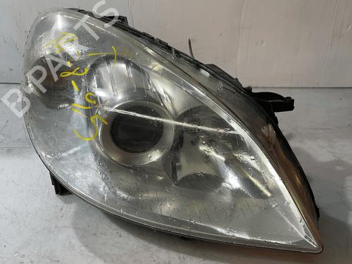 Phare droit Phare droit MERCEDES-BENZ B-CLASS Sports Tourer (W245) B 180 CDI (245.207) (109 hp) 33822438 33822438