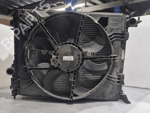 Used Water radiator Water radiator RENAULT MEGANE IV Hatchback (B9A/M/N_) 1.5 dCi 110 (B9A3) (110 hp) 33823151 33823151