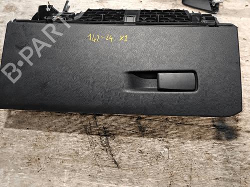 Used Cup/Object holder Cup/Object holder BMW X1 (F48) sDrive 18 d (150 hp) 33820948 33820948