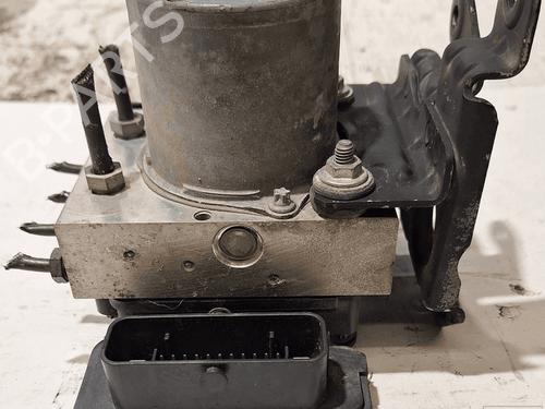 Used ABS pump ABS pump MERCEDES-BENZ SPRINTER 3,5-t Van (B906) 318 CDI (906.631, 906.633, 906.635, 906.637) (184 hp) 33824306 33824306