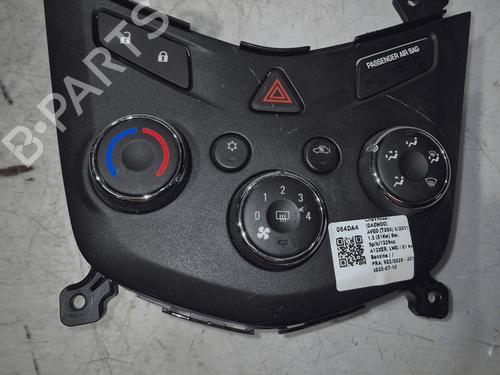 Used Climate control Climate control CHEVROLET AVEO Hatchback (T300) 1.2 (69 hp) 33820641 33820641