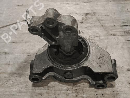 Used Engine mount Engine mount FIAT DOBLO Bus (263_) 1.3 D Multijet (263AXC1A) (90 hp) 33822660 33822660