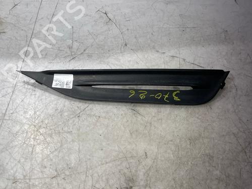 Used Grille Grille VOLVO V60 I (155) D3 (136 hp) 36430895 36430895