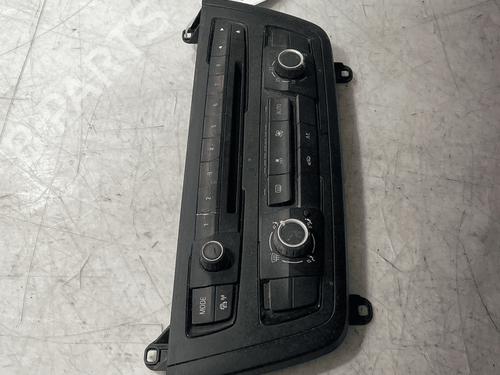 Climate control BMW 3 Touring (F31) 320 d xDrive | BP34459981I5 - Image 2