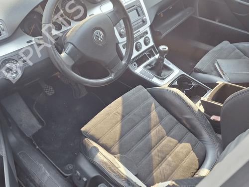 Left front fog light VW PASSAT B6 (3C2) 2.0 TDI | BP33820537C30  - Image 8