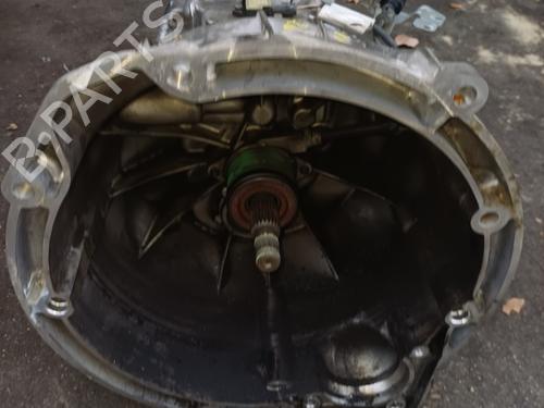gearbox-alfa-romeo-giulia-952_-2015-40525091 main image
