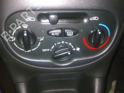 Used Climate control PEUGEOT 206 Hatchback (2A/C) 1.4 i (75 hp) 15696664