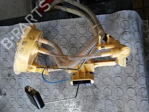 Used Fuel pump BMW 1 (E87) 118 d (122 hp) 15704144