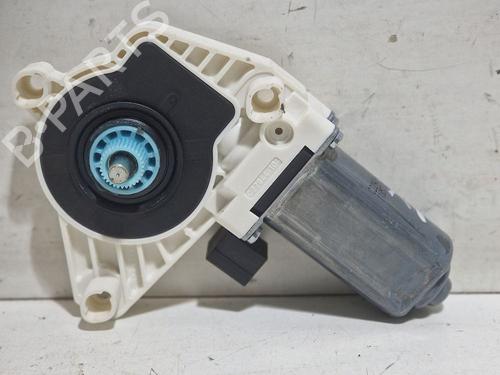 Moteur de lève-vitre avant gauche VW GOLF VII (5G1, BQ1, BE1, BE2) 1.0 TSI (86 hp) 30643007