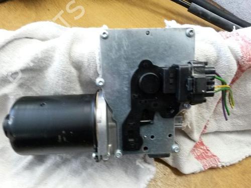 Front wiper motor CITROËN C4 II (NC_) 1.4 VTi 95 (NC8FP0) | BP15706675M29 