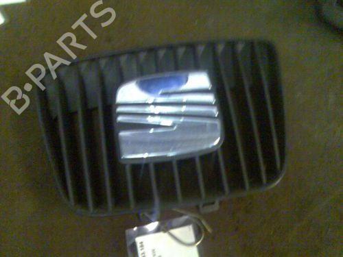 Front grille SEAT IBIZA II (6K1) 1.9 SDI (68 hp)null