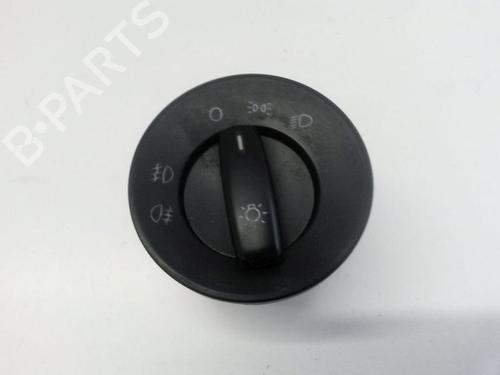 Used Headlight switch SKODA OCTAVIA II Combi (1Z5) 1.6 TDI 4x4 (105 hp) 15812557