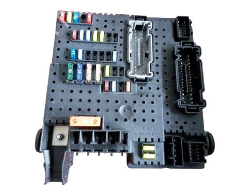 Fuse box VOLVO V70 II (285) D5 (185 hp) 15707575