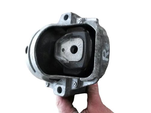 Used Engine mount AUDI A4 B8 Avant (8K5) 2.0 TDI (143 hp) 15705725