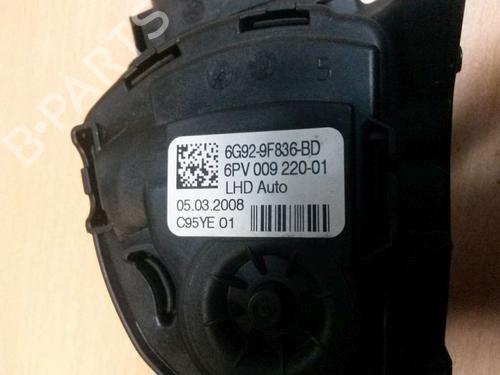 Used Pedal VOLVO V70 III (135) D5 (185 hp) 15699243