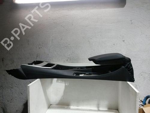 Used Armrest / Center console BMW 1 (E81) 116 d (116 hp) 30280256