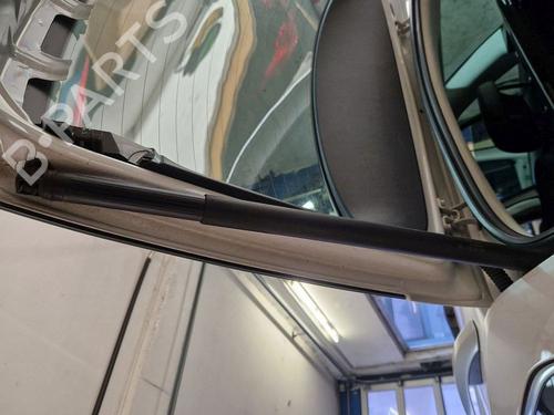 Used Tailgate lift support SKODA OCTAVIA III Combi (5E5, 5E6) 2.0 TDI (150 hp) 30922080