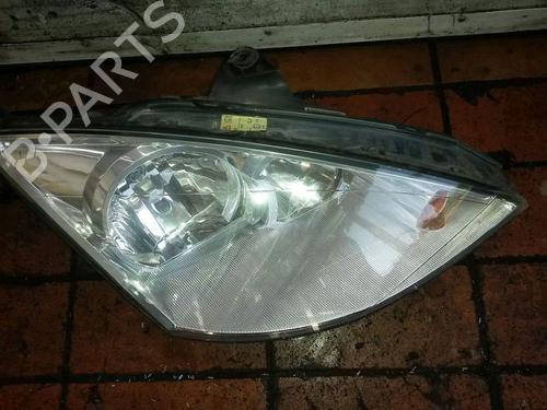 Used Right headlight FORD FOCUS I (DAW, DBW) 1.8 Turbo DI / TDDi (90 hp) 15710033