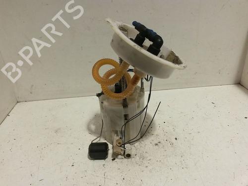 Used Fuel pump BMW 1 (F20) 116 d (116 hp) 25990667