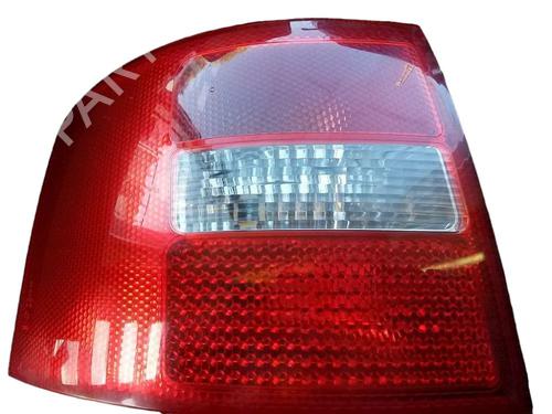 Venstre Baklys AUDI ALLROAD C5 (4BH) 2.5 TDI quattro (180 hp) 27668183