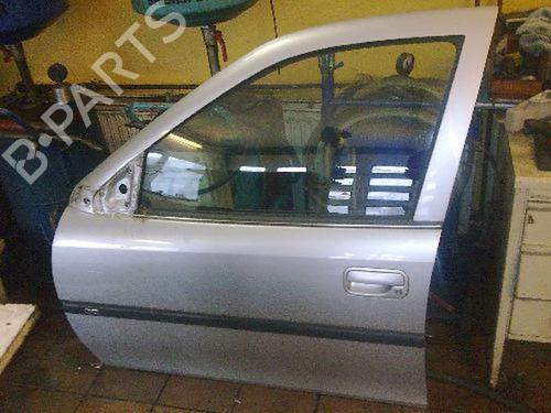 Used Left front door OPEL VECTRA B (J96) 2.0 i 16V (F19) (136 hp) 15695904