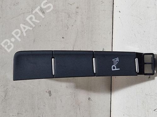 Used Switch VW GOLF VII (5G1, BQ1, BE1, BE2) 1.0 TSI (86 hp) 30645289