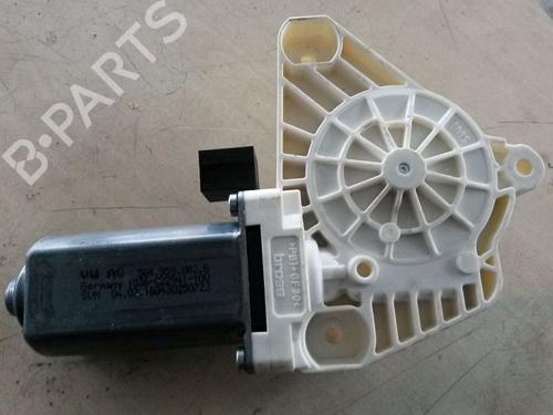Right front window motor VW PASSAT B8 (3G2, CB2) 1.4 GTE Hybrid | BP15704664E20 