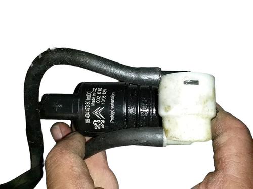 Used Washer pump PEUGEOT 407 SW (6E_, 6D_) 2.0 HDi 135 (136 hp) 15703474