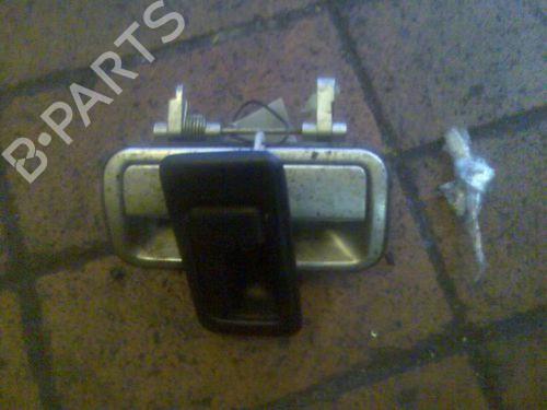 Used Rear right exterior door handle OPEL FRONTERA B (U99) 2.2 DTI (6B_ZC, 6B_VF, 6B_66, 6B_76) (116 hp) 15693426