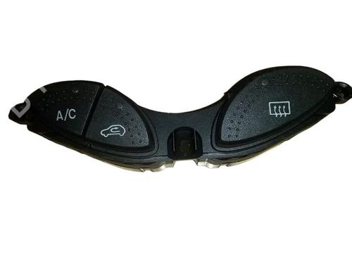Used Climate control FORD FOCUS I (DAW, DBW) 1.8 DI / TDDi (75 hp) 15697519