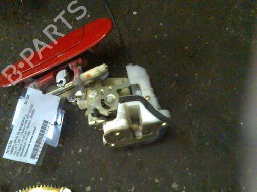 Højre bagtil lås TOYOTA YARIS (_P1_) 1.0 (SCP10_, SCP10R) (68 hp) 15694133