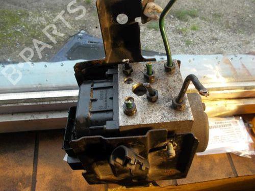 Used ABS pump RENAULT CLIO II (BB_, CB_) 1.9 D (B/CB0E, BB0J) (64 hp) 15696204